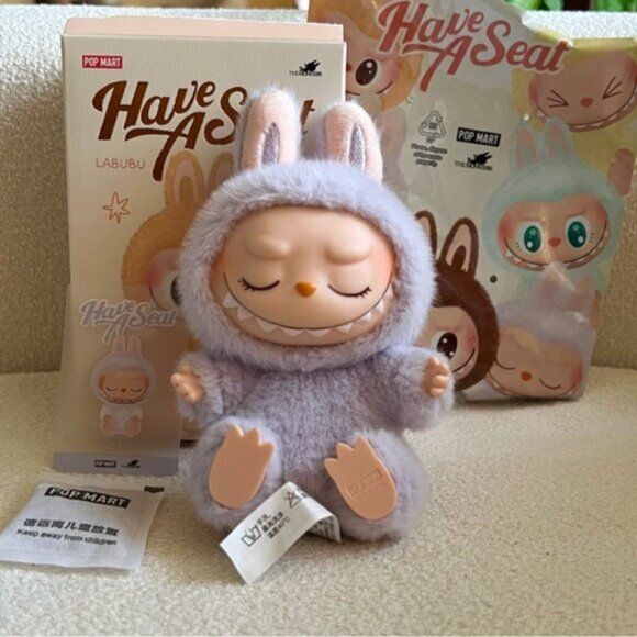 Labubu Have a Seat zizi