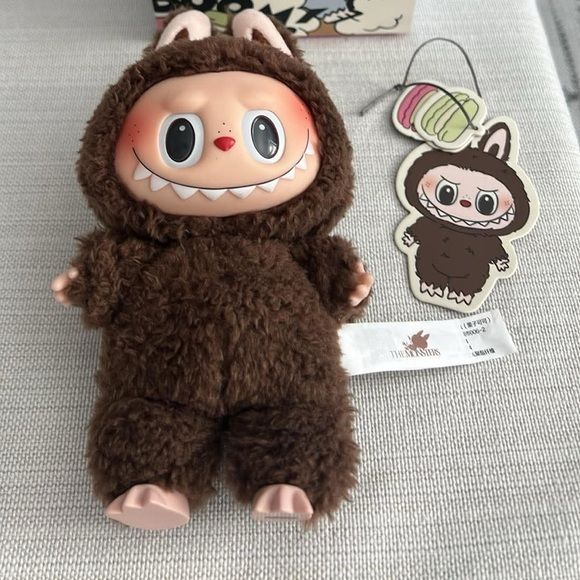 Labubu Chest Nut Cocoa