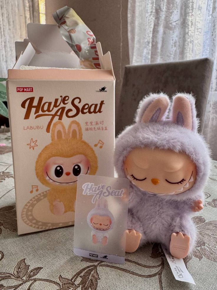 Labubu Have a Seat zizi